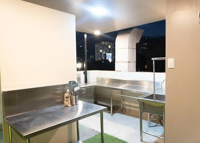 Luxury tent Maria Deck Urban Glamping *