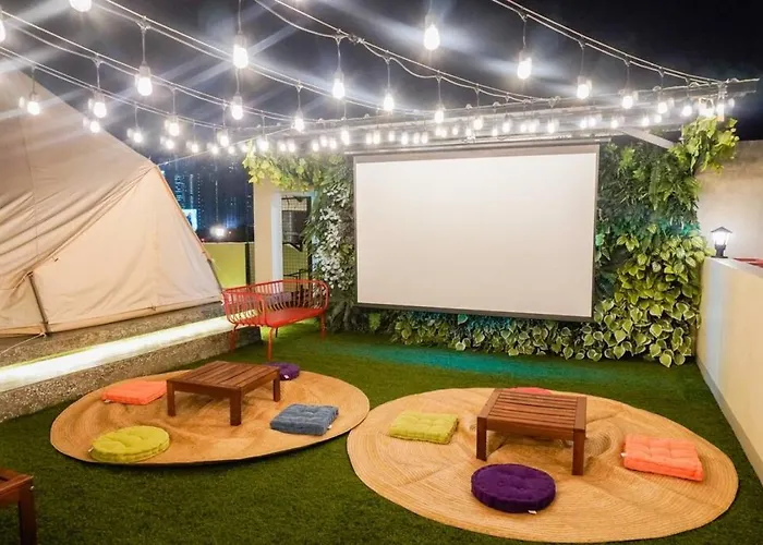 Luxury tent Maria Deck Urban Glamping *