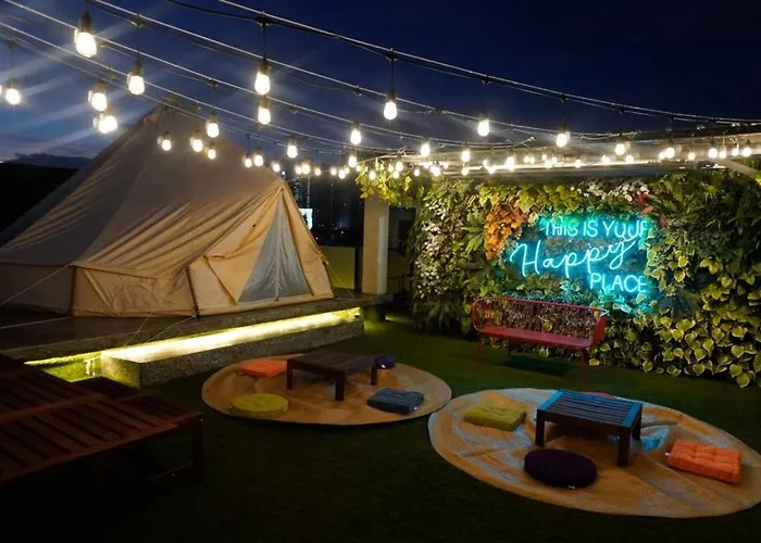 Maria Deck Urban Glamping