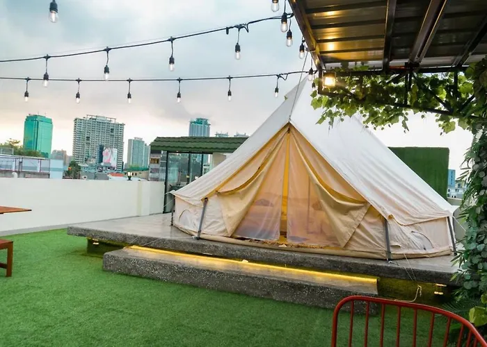 Maria Deck Urban Glamping Luxury tent